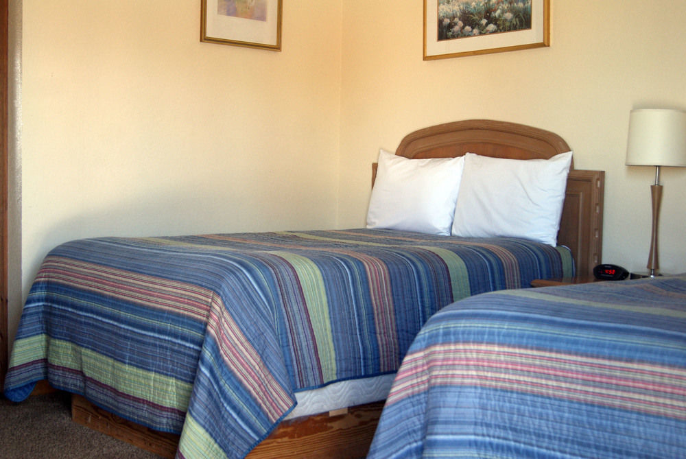 Oyo Hotel Kenedy Downtown - Us 181 エクステリア 写真